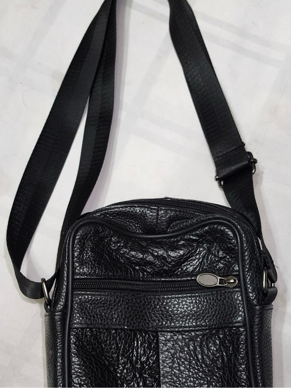 Men's Black Leather Crossbody Pouch - Classic Travel Organizer - Picture 3 of 8